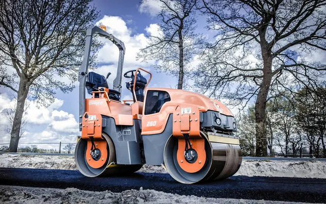 weycor-aw-260-walze-tandemwalze-mit-kabine image 1