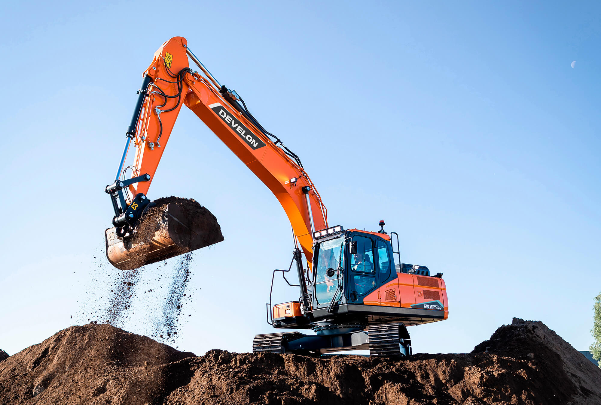develon-dx225lc-7x-kettenbagger-25t-stufe-v image 2