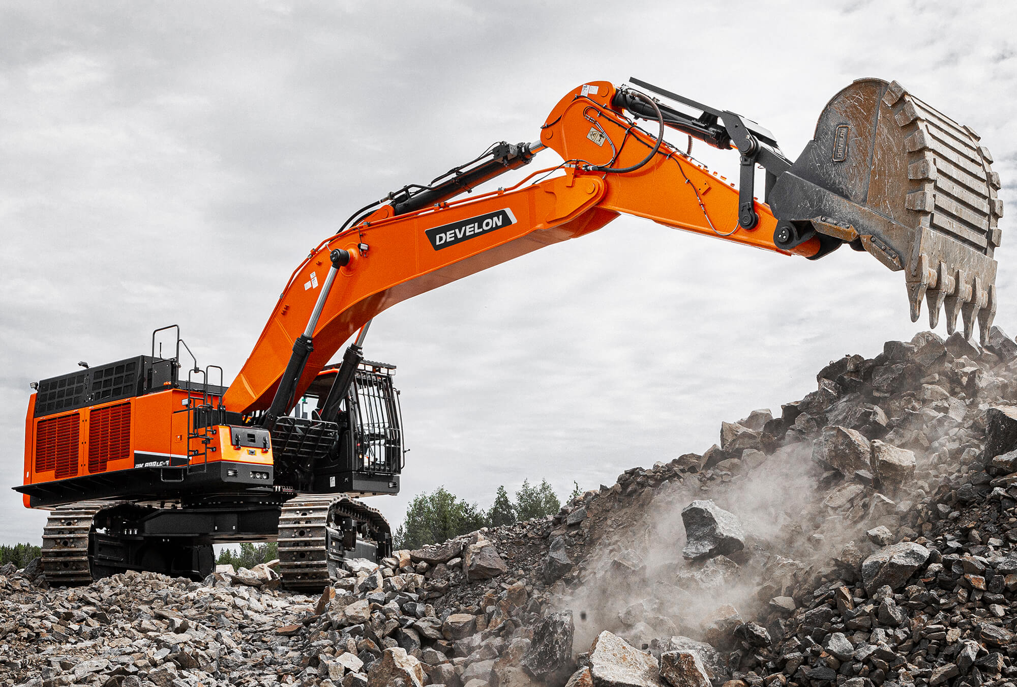 develon-dx800lc-7-raupenbagger-kettenbagger-diesel-erdbau image 3