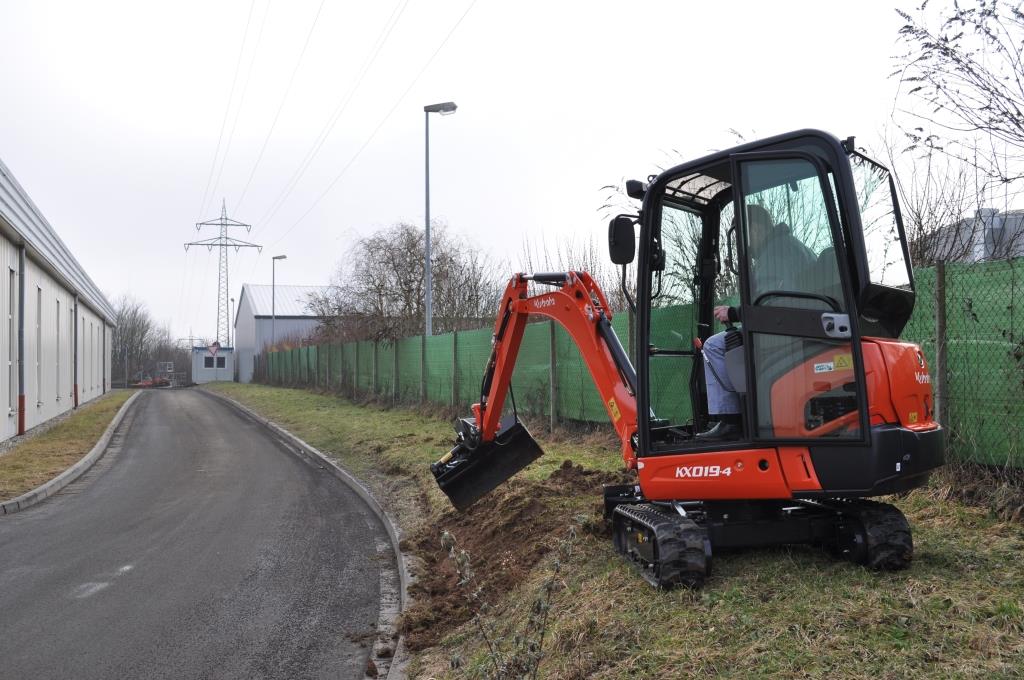 kubota-kx019-4-minibagger-kleinbagger-diesel-gartenbau image 3