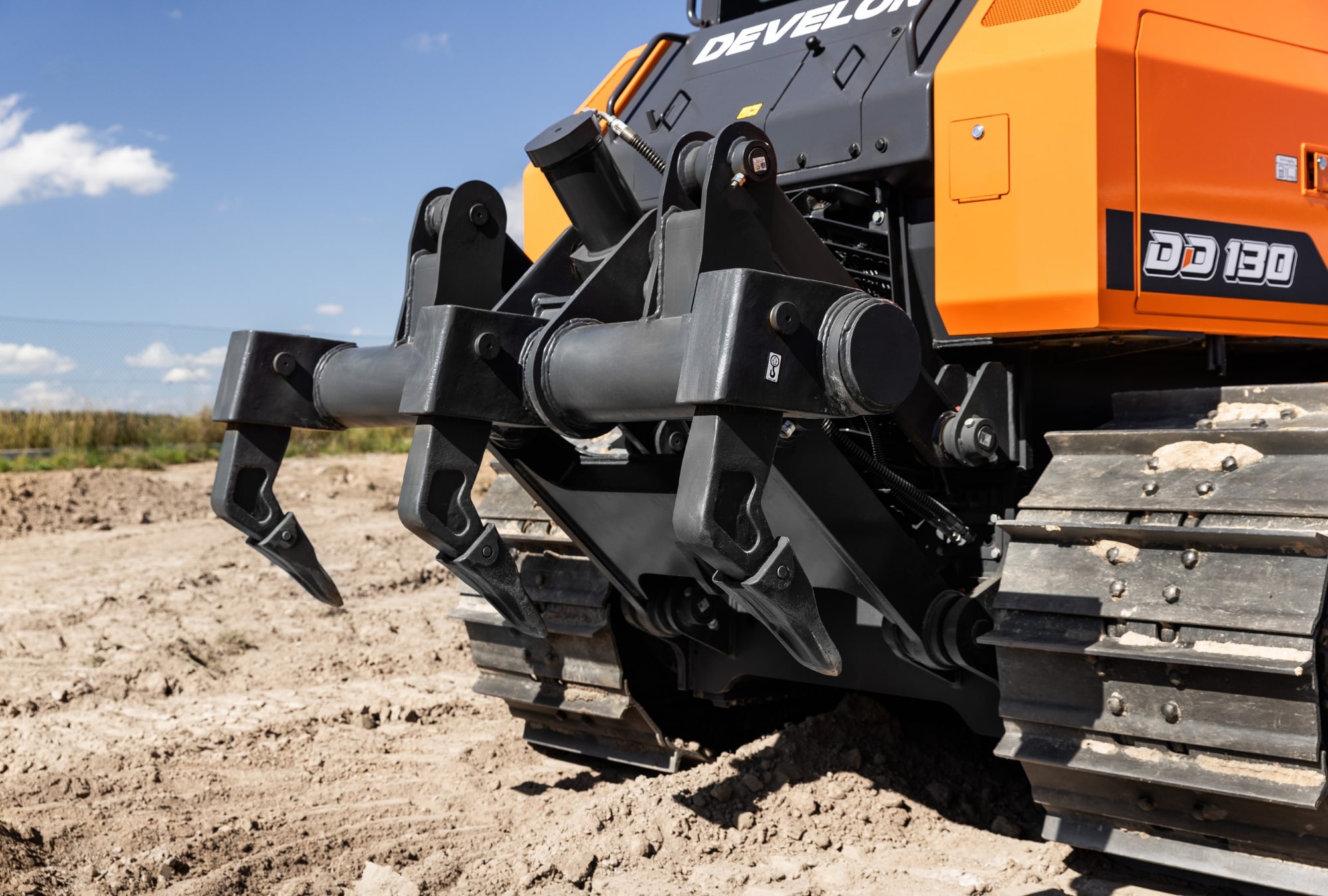 develon-dd130-raupenbagger-kettenbagger-diesel-tiefbau image 3