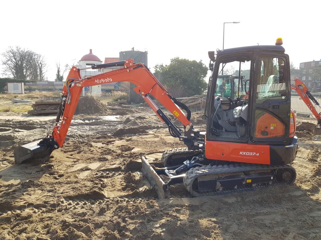 kubota-kx037-4-minibagger-diesel-mit-kabine image 3